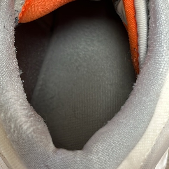 Nike KD Trey 5 VIII White Total Orange CT1425-102 Size 6Y - Picture 9 of 10